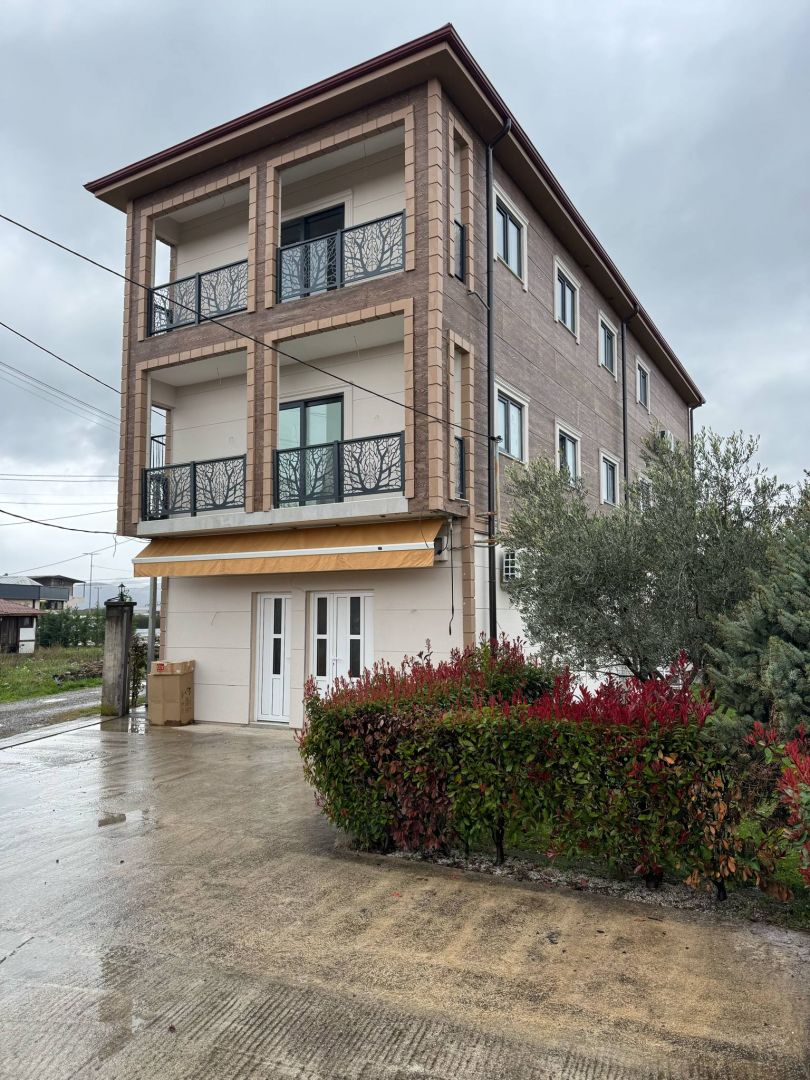 Podgorica 350 m2 Celıcna Konstruksja